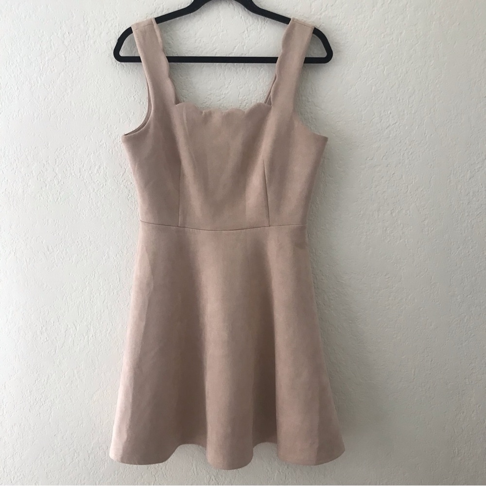Alya beige scalloped faux suede sleeveless mini dress womens size large